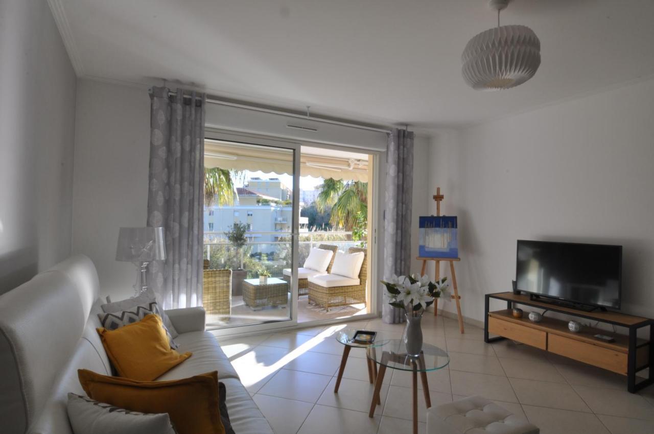 Elegant One-Bedroom Apartment With Swimming Pool - Stayinantibes - Le Vallon Buitenkant foto